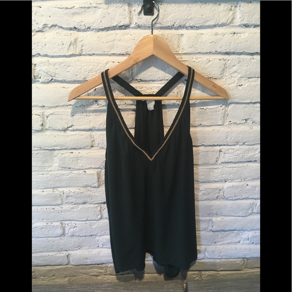Green H&M tank.